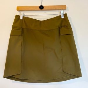 REI athletic olive green skirt M